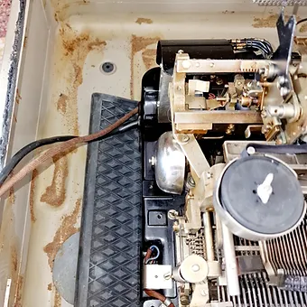 Télétype coque OLIVETTI 5710 moteur et machine siemens 11