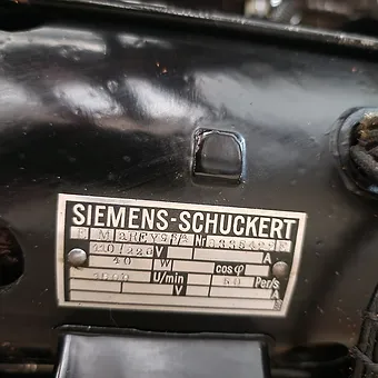 Télétype coque OLIVETTI 5710 moteur et machine siemens 13