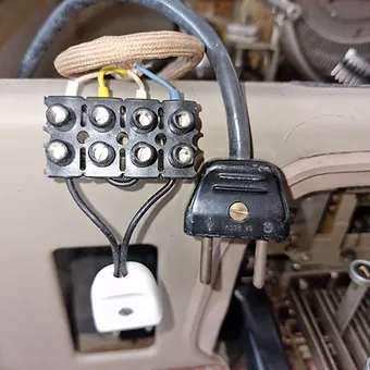 Télétype coque OLIVETTI 5710 moteur et machine siemens 8