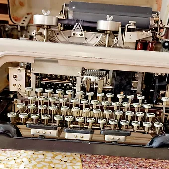 Télétype coque OLIVETTI 5710 moteur et machine siemens 9