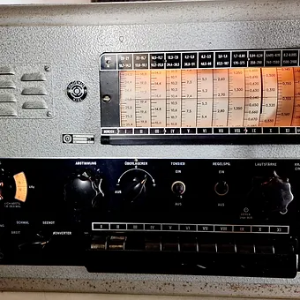 Récepteur de com à couverture générale superhétérodyne à double conversion 57/71 6
