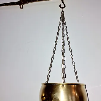 Ancienne grande balance 1736 entièrement en laiton 7